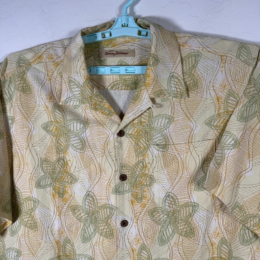 Tommy Bahama Shirt Mens Large Yellow Green Hawaiian Camp Silk Floral Loop Collar